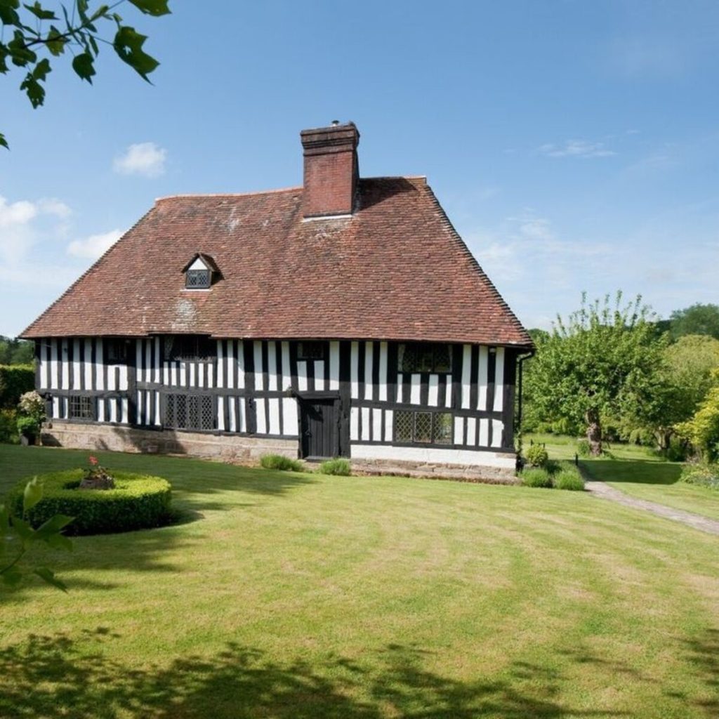 Grade II* Listed Wealden Hall House Extension 1